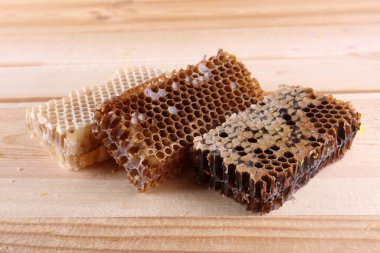 taze ve lezzetli bal peteği