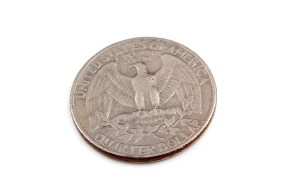 四分之一的硬币在白色上隔离 — 图库照片