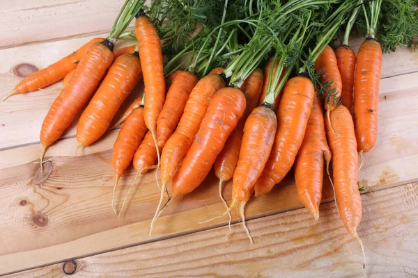 Закрыть Спелую Свежую Морковь — стоковое фото