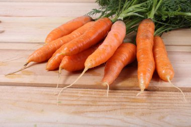 Olgun taze havuçlara yakın dur.