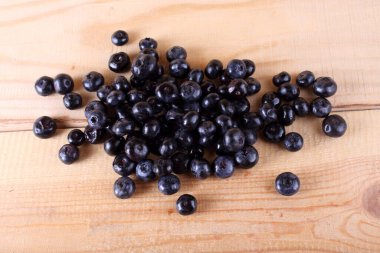 Organik taze yaban mersinlerini kapatın.