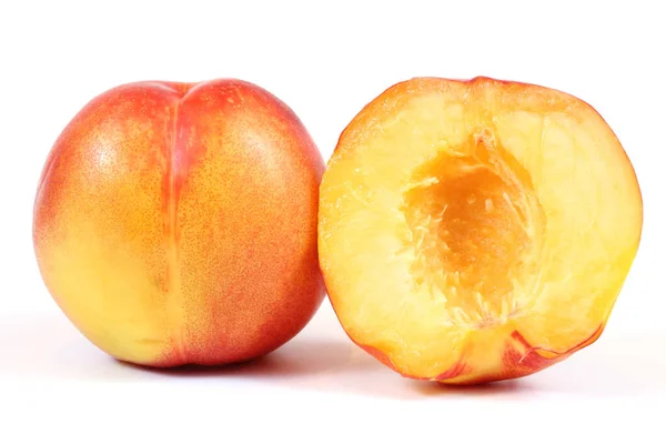 Nectarine Vruchten Geïsoleerd Witte Achtergrond — Stockfoto