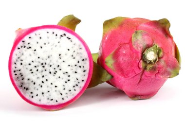 Pitahaya (ejderha meyvesi) beyaz üzerine izole