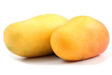 Olgun Mango meyvesi beyaz arkaplanda izole