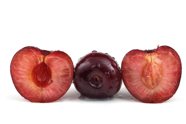 Cerezas Aisladas Sobre Fondo Blanco —  Fotos de Stock