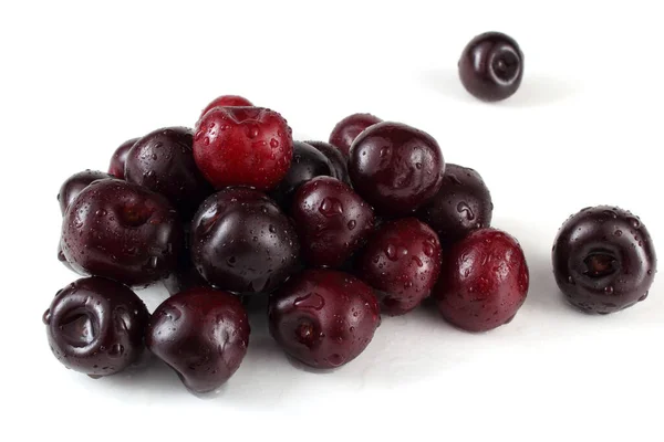 Cerezas Aisladas Sobre Fondo Blanco — Foto de Stock