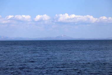 Deniz ve gökyüzü manzarası