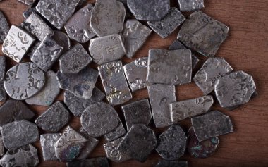 Papirüsteki eski Hint paraları