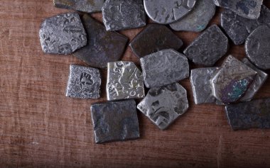 Papirüsteki eski Hint paraları