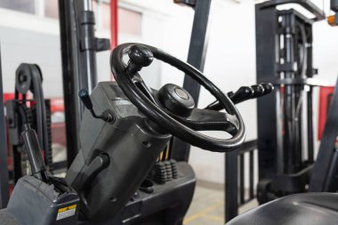 Forklift sürücüsü forklift direksiyon, yakın çekim