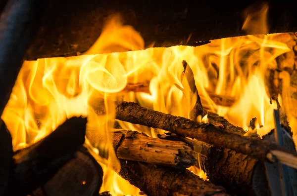 Madera Llamas Barbacoa Verano — Foto de Stock