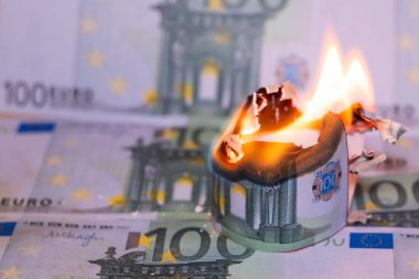 Yanan 100 euro