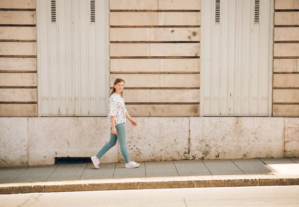 Little Girl Walking Streets City Wearing Blouse Blue Trousers Pink — Stock Photo, Image