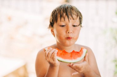 Karpuz, sağlıklı meyve snack yeme komik litle çocuk