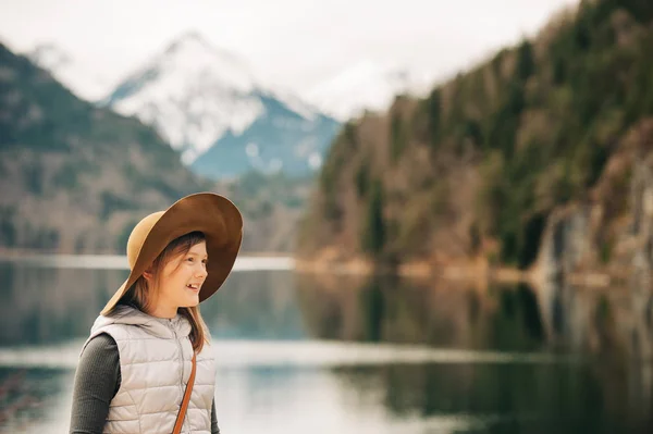 Açık Alpsee Gölü Bavaria Almanya Için Ziyaret Genç Güzel Çocuk — Stok fotoğraf