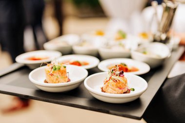 Küçük Tabaklar, catering olay, Ziyafet gıda somon tatrare