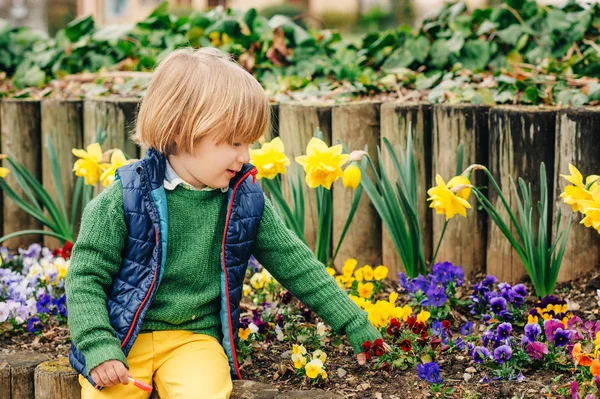 Outdoor Spring Portrait Cute Little Boy Playing Park Nice Sunny — Stock Photo, Image