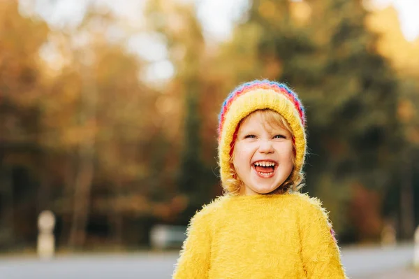 Outdoor Portrait Cute Toddler Girl Wearing Yellow Hat Pullover — Stock Photo, Image