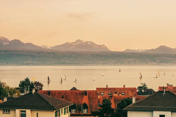 Genfersee Mit Vielen Segelbooten Bei Sonnenuntergang Bild Aufgenommen Lausanne Schweiz — Stockfoto