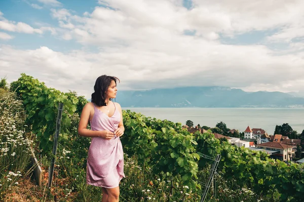 Summer Portrait Pretty Young Vineyard Sunset Admiring Lake Geneva Mountains — Stock Photo, Image