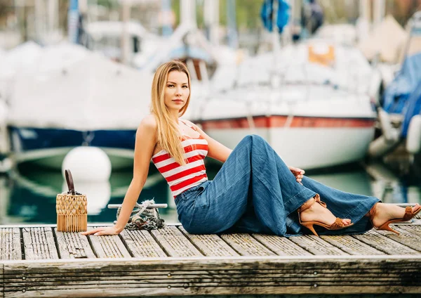 Outdoor Fashion Portrait Beautiful Young Woman Posing Lake Wearing Red — Stock Photo, Image