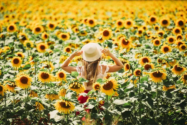 Outdoor Portrait Beautiful Young Woman Sunflowers Health Lifestyle Arms Wide — Stock Photo, Image