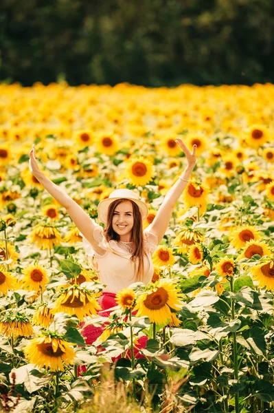 Outdoor Portrait Beautiful Young Woman Sunflowers Health Lifestyle — Stock Photo, Image