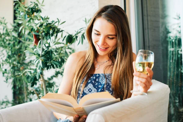 Young Happy Woman Relaxing Balcony Reading Book Holding Glass Wine — Stock Photo, Image