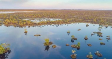 Yelnya, Belarus 'ta adaları olan bir göl