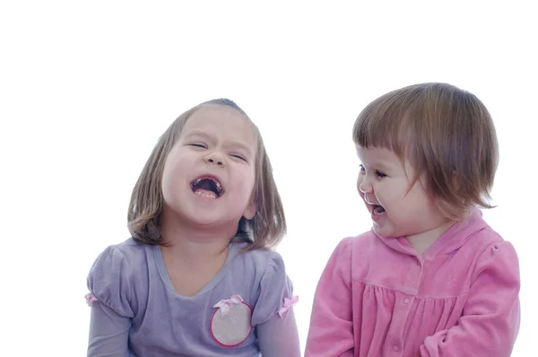 Feliz Sorrindo Duas Meninas Pequenas Isoladas Fundo Branco Meninas Bebê — Fotografia de Stock