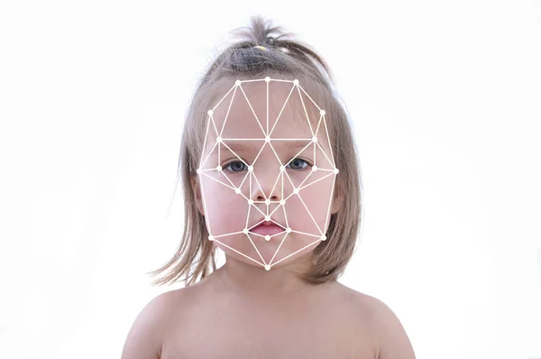 Veelhoekige raster van kind gezicht Id erkenning, beveiliging met biometrische Rechtenvrije Stockfoto's