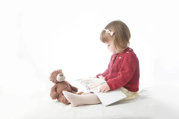 Jugando Escuela Con Juguetes Niña Sonriente Feliz Elegante Vestido Lindo — Foto de Stock