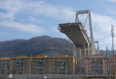 Cenova 'da Ponte Morandi Köprüsü Harabeleri