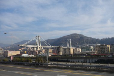 Cenova 'da Ponte Morandi Köprüsü Harabeleri