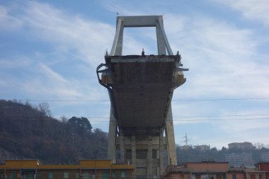 Cenova 'da Ponte Morandi Köprüsü Harabeleri