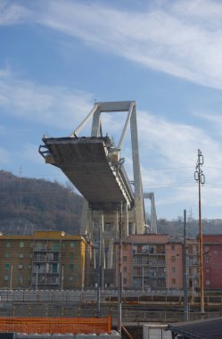 Cenova 'da Ponte Morandi Köprüsü Harabeleri
