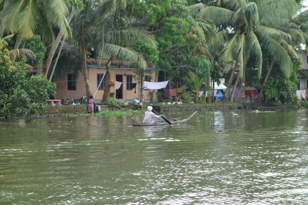 Kerala Hindistan Circa Ectober 2017 Tuzlu Gölleri Göller Kanallar Nehirlerden — Stok fotoğraf