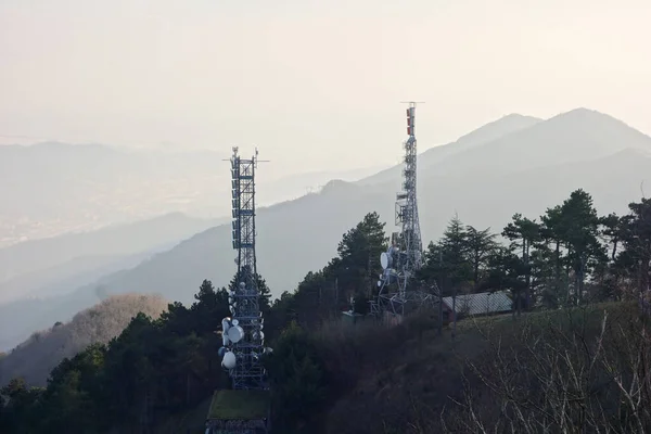 Telekommunikationsantenner Toppen Genua Hills Italien — Stockfoto