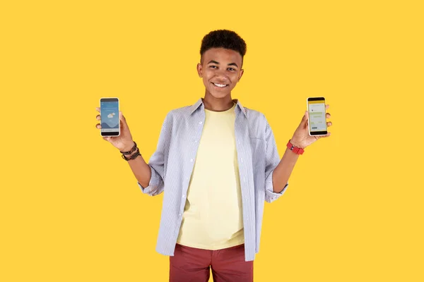 Mutluluk iyi adam akıllı telefonlar gösterilen — Stok fotoğraf