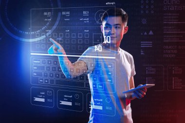 Hologram kullanırken güveniyor Yöneticisi gülümseyen