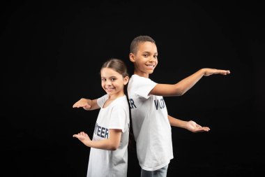 Mutlu Genç gönüllüler boyutu gösterilen