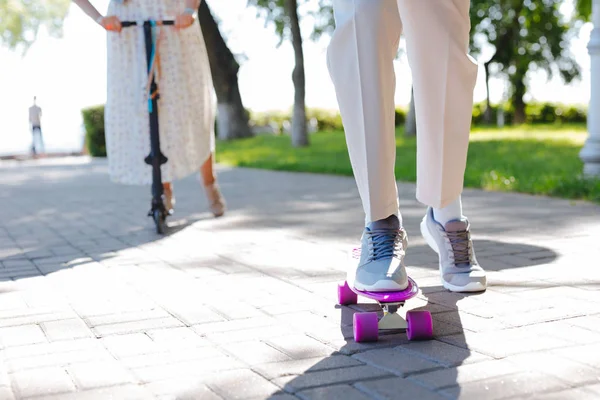 Χόμπι Μου Κοντινό Πλάνο Της Ένα Ιώδες Skate Χρησιμοποιείται Για — Φωτογραφία Αρχείου