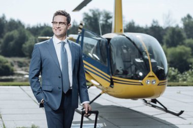 Şayet vücudunuzla gurur duymak helikopter alımı başarılı genç Ceo