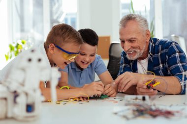 Bir bilim ders olması iyi akıllı çocuklar