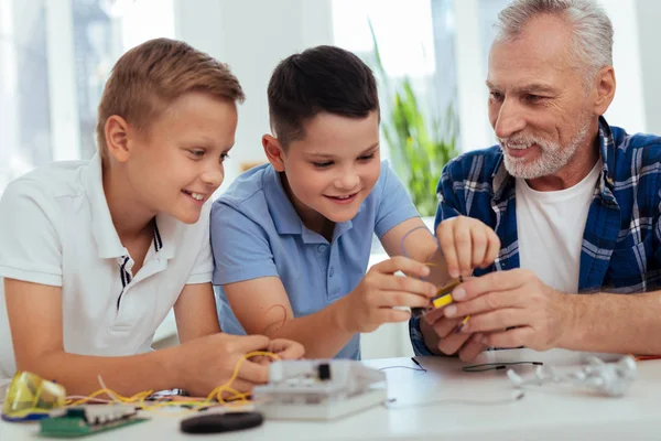 Mühendislik zevk iyi olumlu çocuklar