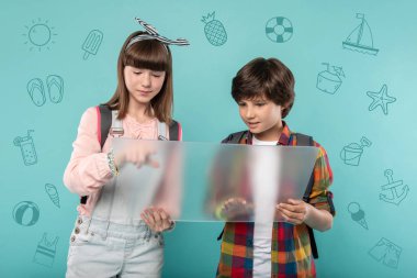 İyi arkadaş yol yolculuk başlamadan önce kontrol