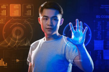 Hologram dokunmaktan ve bakarak ciddi programcı