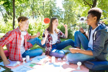 Beyin fırtınası sahip Modern ilerici öngörüyor