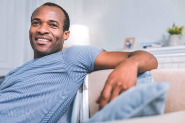 Yüksek ruhlu adam rahatlatıcı