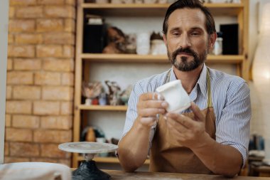 Olgun sakallı ustası onun el işi arıyorum